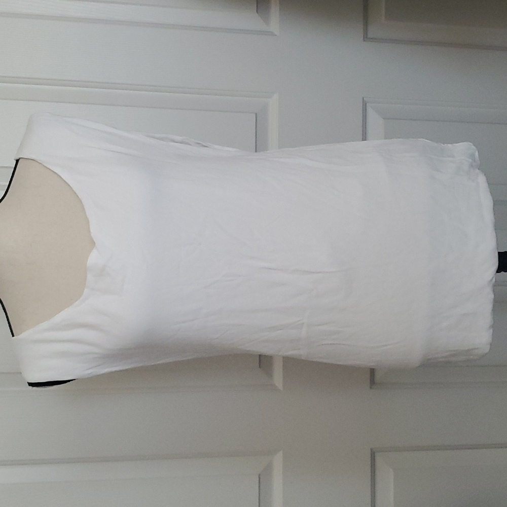 Indah White Top Size Small